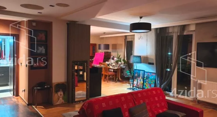 Petosoban stan | 4zida