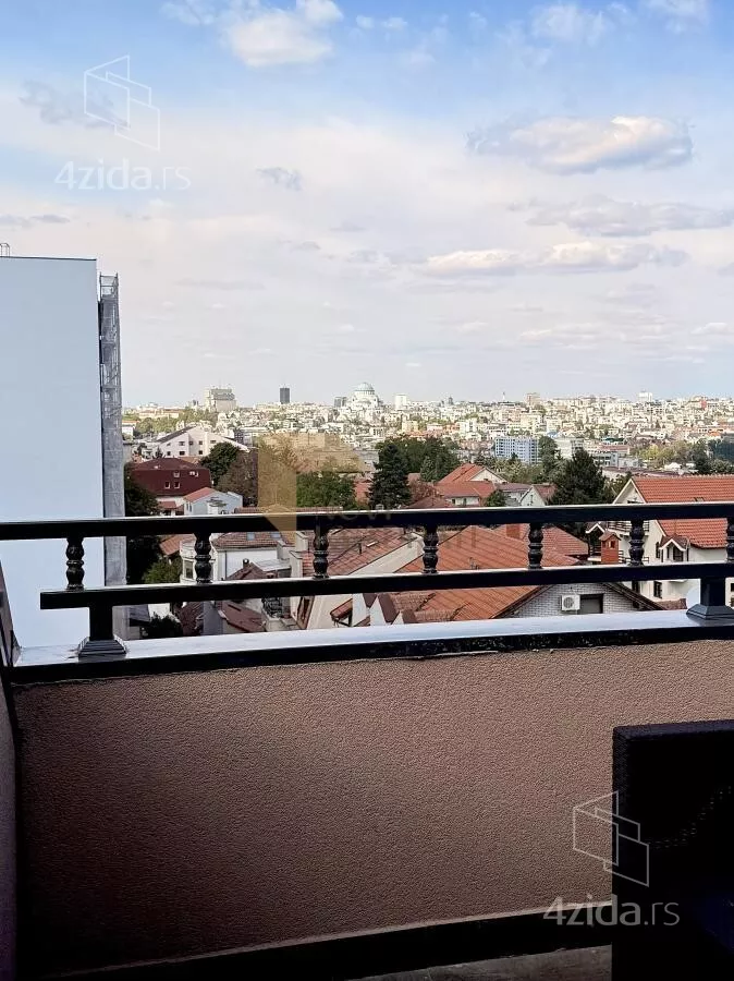 Četvoroiposoban stan | 4zida