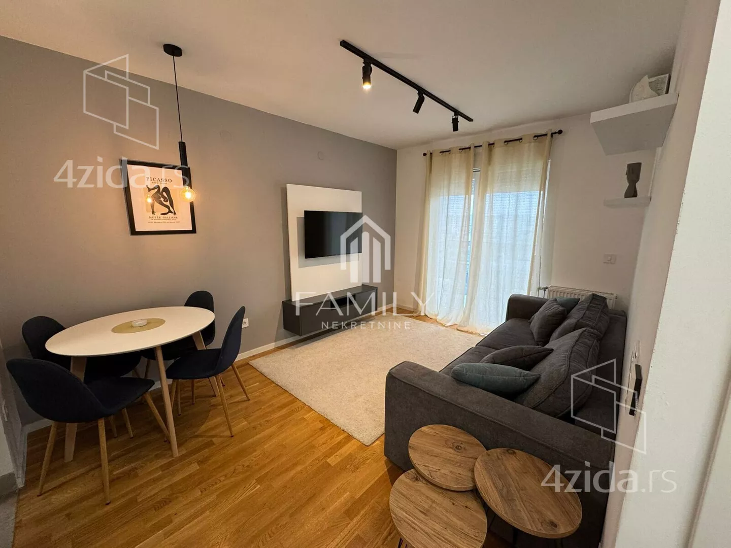 Jednoiposoban stan | 4zida