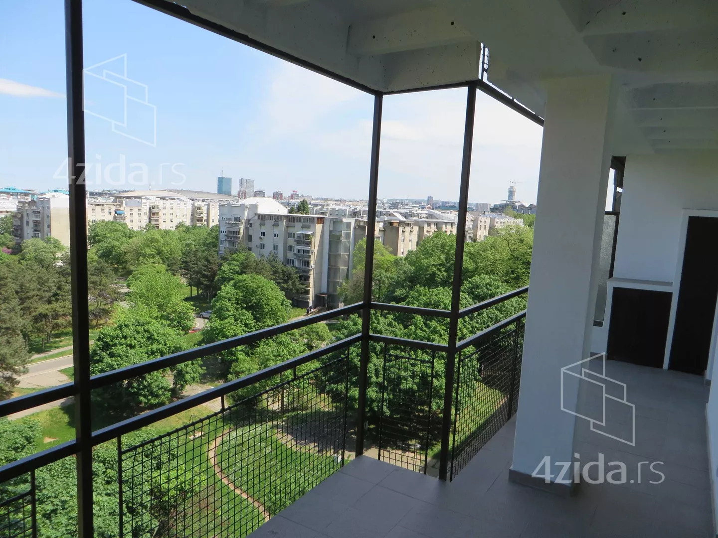 Petosoban stan | 4zida