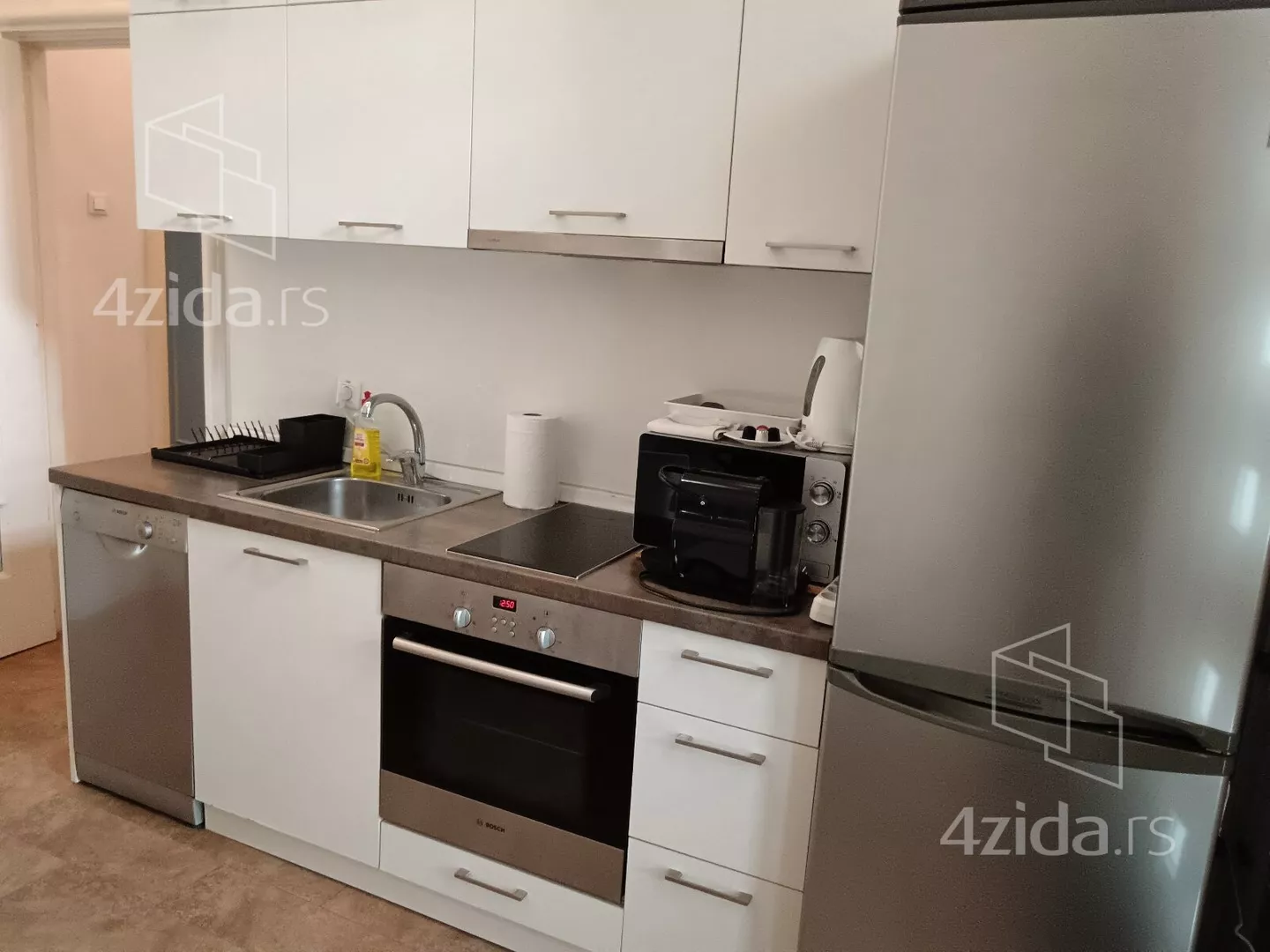 Četvorosoban stan | 4zida