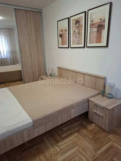 Ismeta Mujezinovića | 4zida.rs