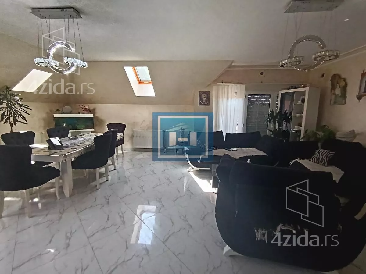 Kuća | 4zida