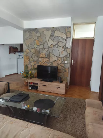 Vojislava Kalanovića 2A | 4zida.rs