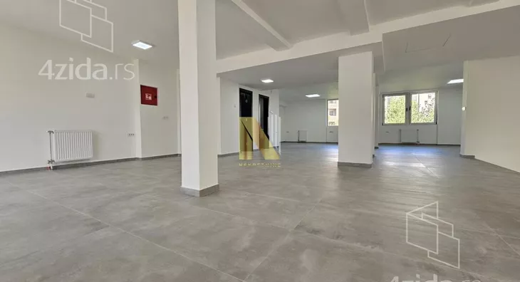 Poslovni prostor | 4zida