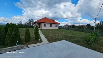 Rađevo Selo | 4zida.rs