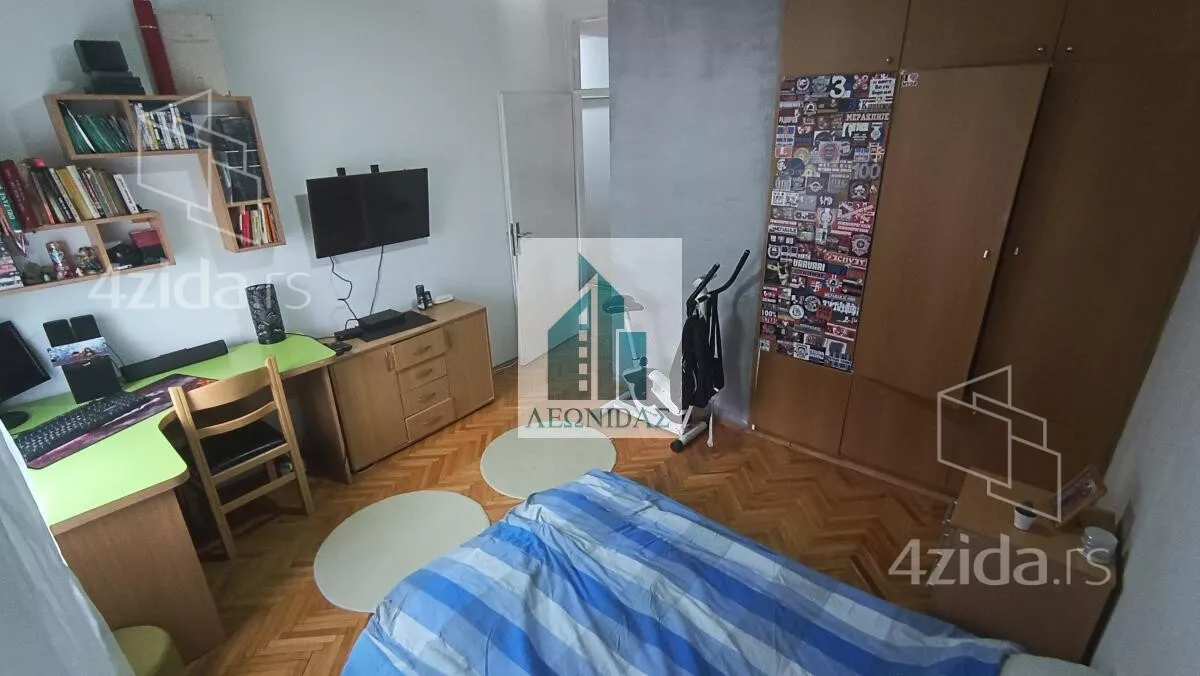 Troiposoban stan | 4zida