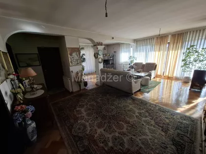 Petlovo Brdo | 4zida.rs