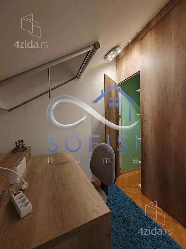 Četvoroiposoban stan | 4zida