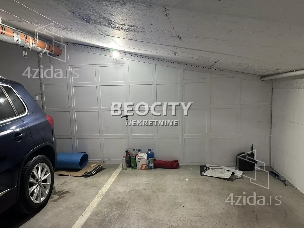 Garaža/Parking | 4zida