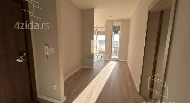 Četvoroiposoban stan | 4zida