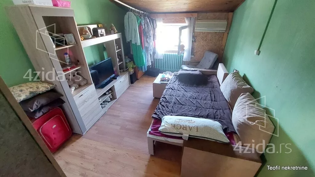 Šestosoban stan | 4zida