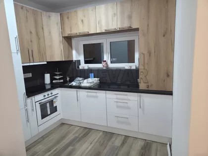 Lovćenska | 4zida.rs