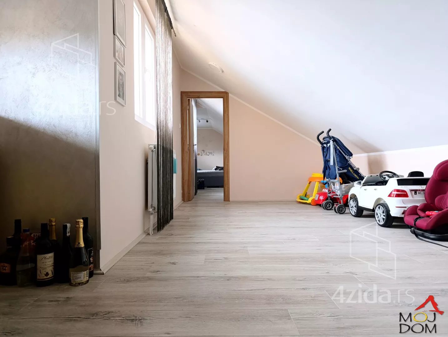 Četvoroiposoban stan | 4zida