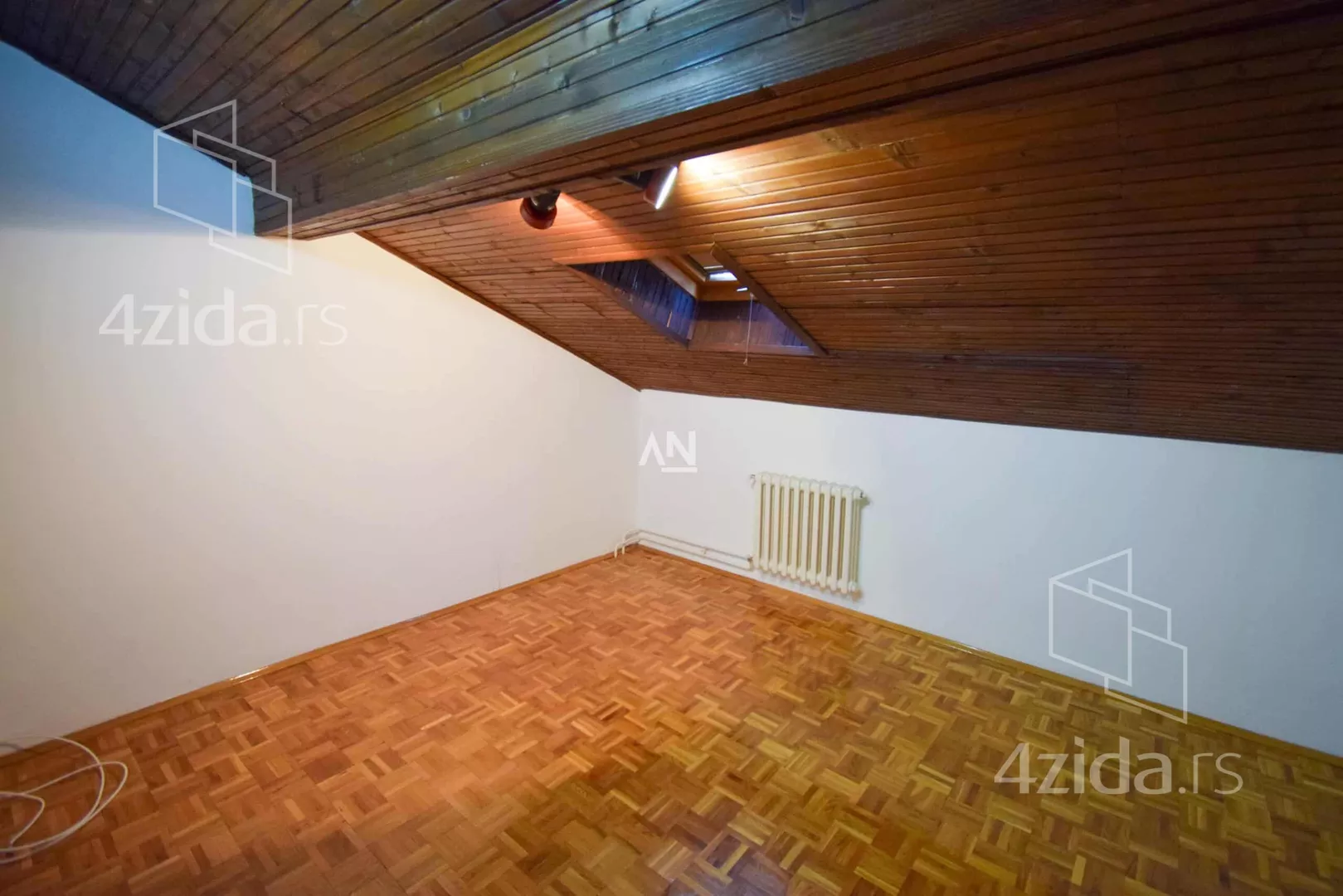 5-etažna kuća | 4zida