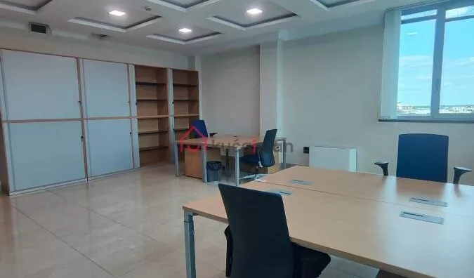 Poslovna zgrada | 4zida