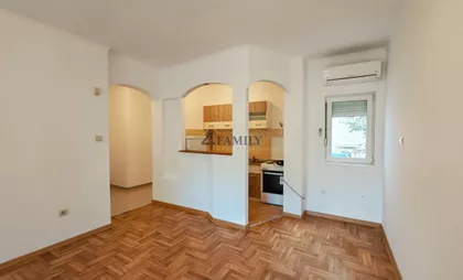 Mihajla Bandura | 4zida.rs