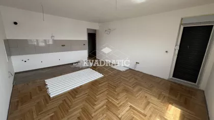 Crveni Krst Vračar | 4zida.rs