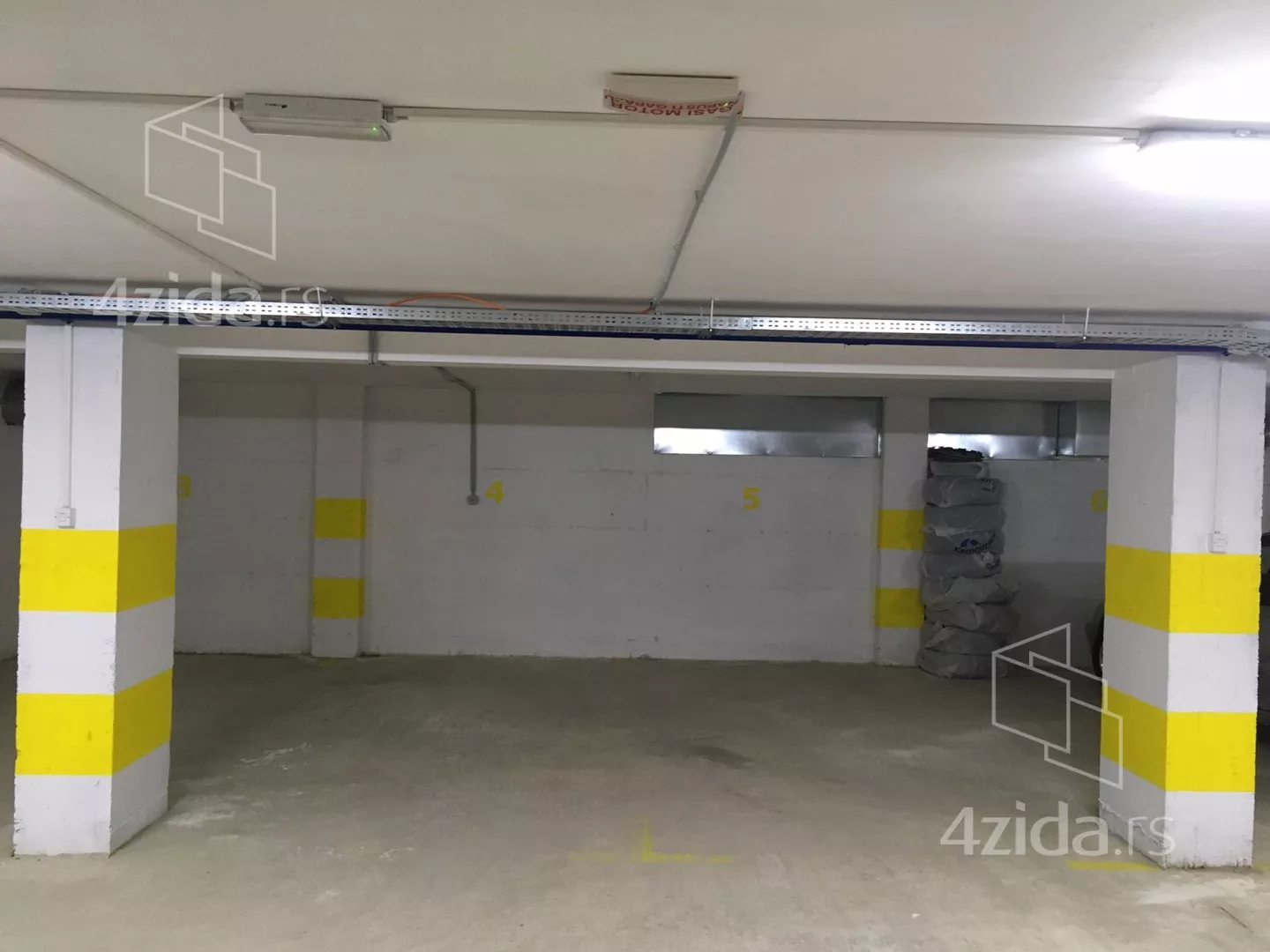 Garaža | 4zida
