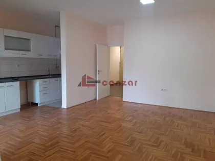 Centar 3 | 4zida.rs