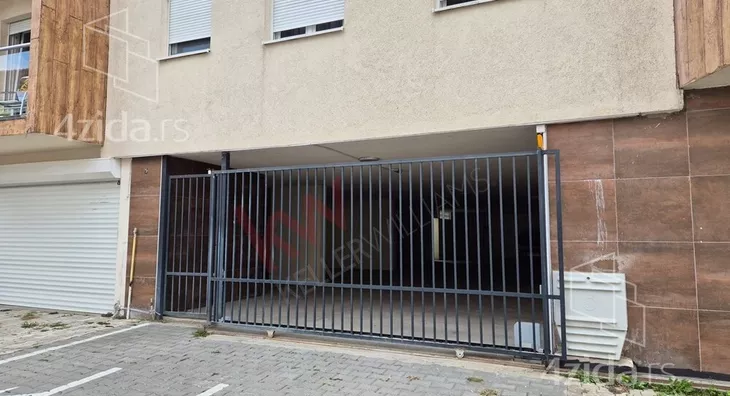 Garaža | 4zida