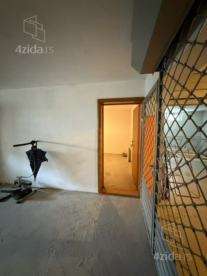 Garaža | 4zida