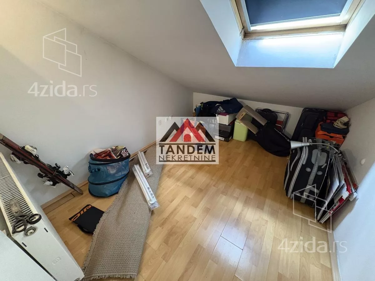 Troiposoban stan | 4zida