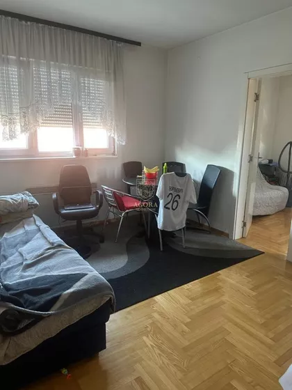 Sedmog Jula | 4zida.rs