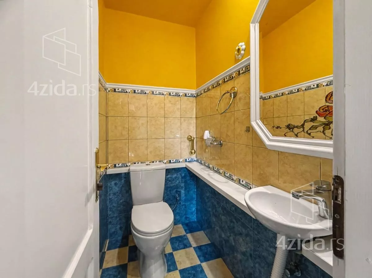 Troiposoban stan | 4zida