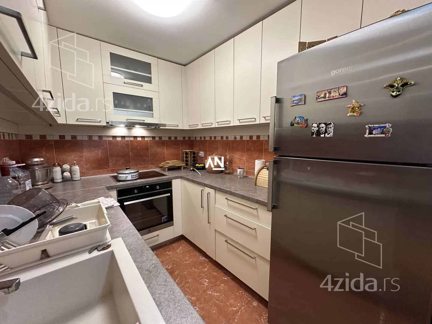 4-etažna kuća | 4zida