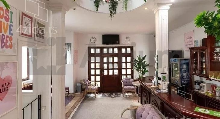 Poslovna zgrada | 4zida