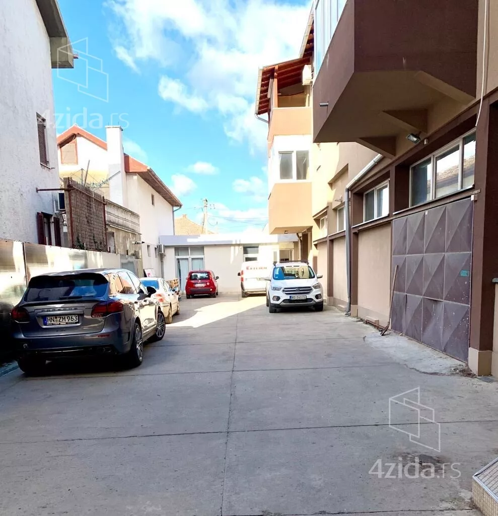 Poslovni prostor | 4zida