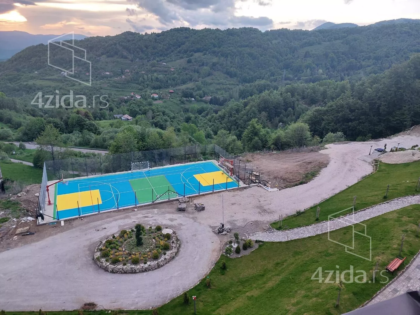 Garsonjera | 4zida