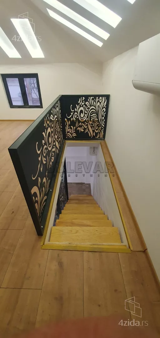 Lokal | 4zida