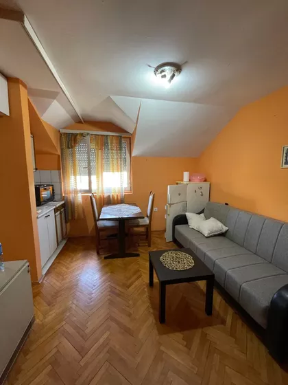 Sremska 17 | 4zida.rs