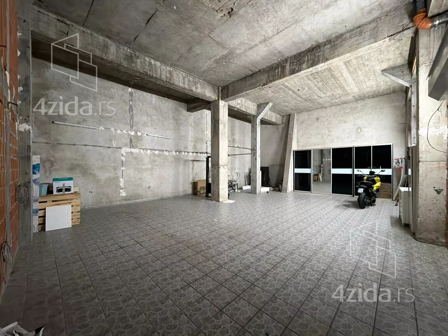 Četvorosoban stan | 4zida