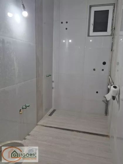 Ugrinovačka | 4zida.rs