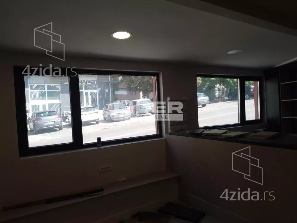 Lokal | 4zida