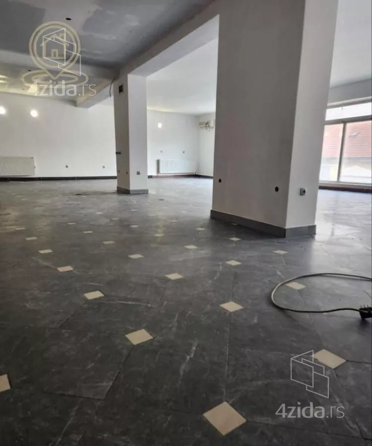 Poslovni prostor | 4zida