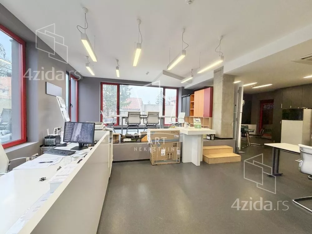 Poslovni prostor | 4zida