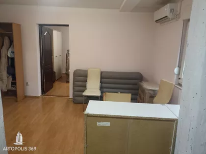 Vukov Spomenik | 4zida.rs