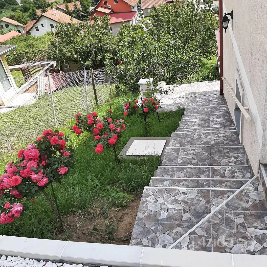 3-etažna kuća | 4zida