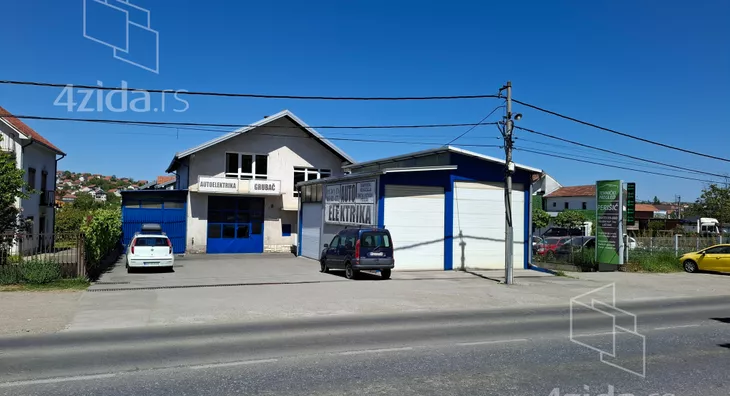 Lokal | 4zida