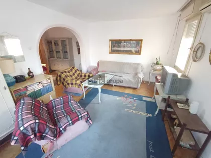 Petra Lekovića | 4zida.rs