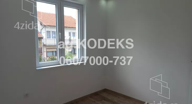 Četvoroiposoban stan | 4zida