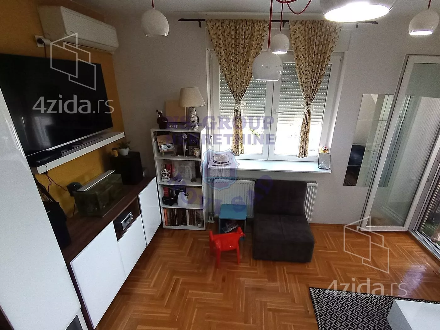 Jednoiposoban stan | 4zida