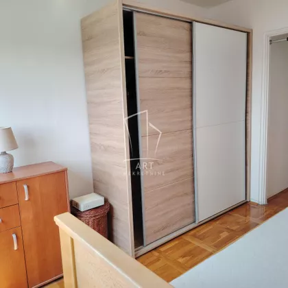 Ustanička | 4zida.rs