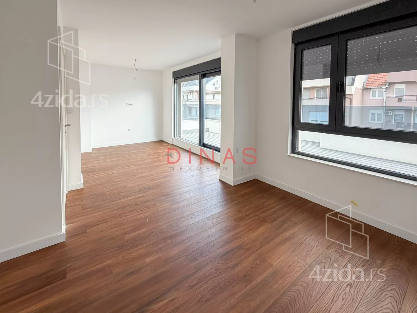 Šestosoban stan | 4zida