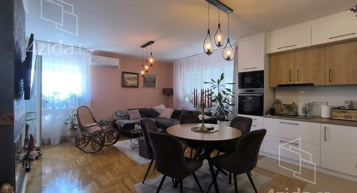 Dvoiposoban stan | 4zida