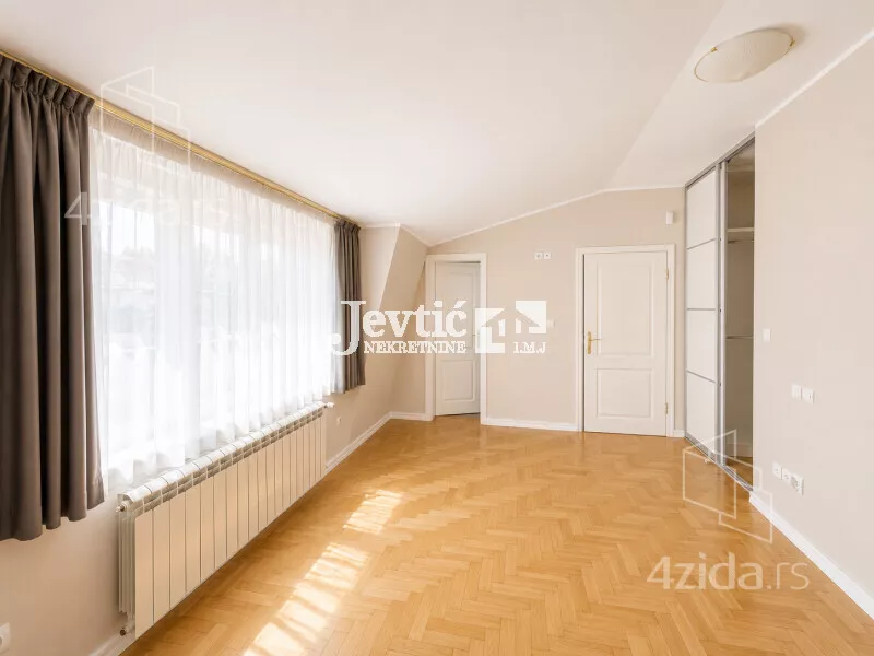 4-etažna kuća | 4zida